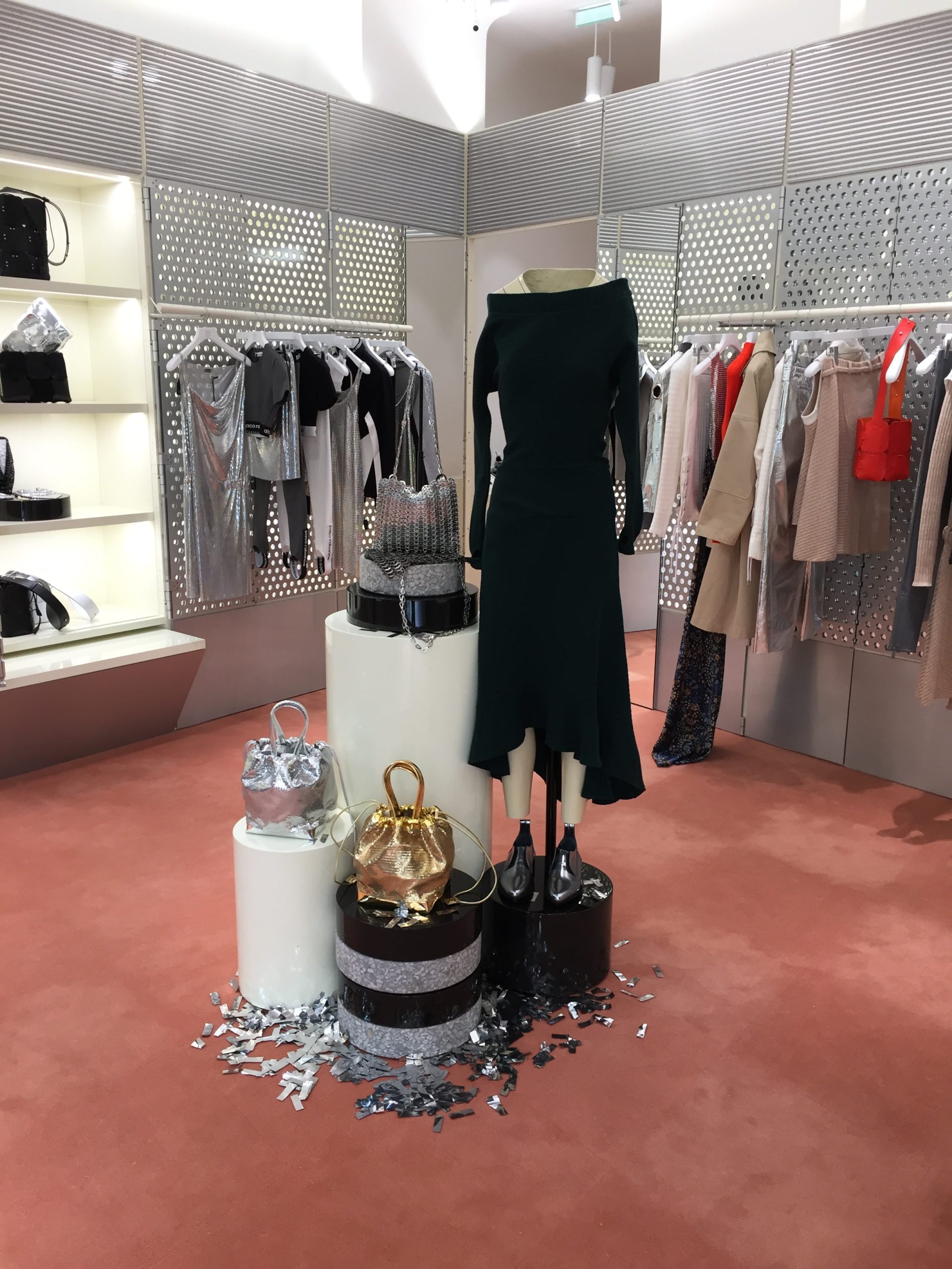 Paco Rabanne In Store Display Paco Rabanne - Queeng Consulting Studio